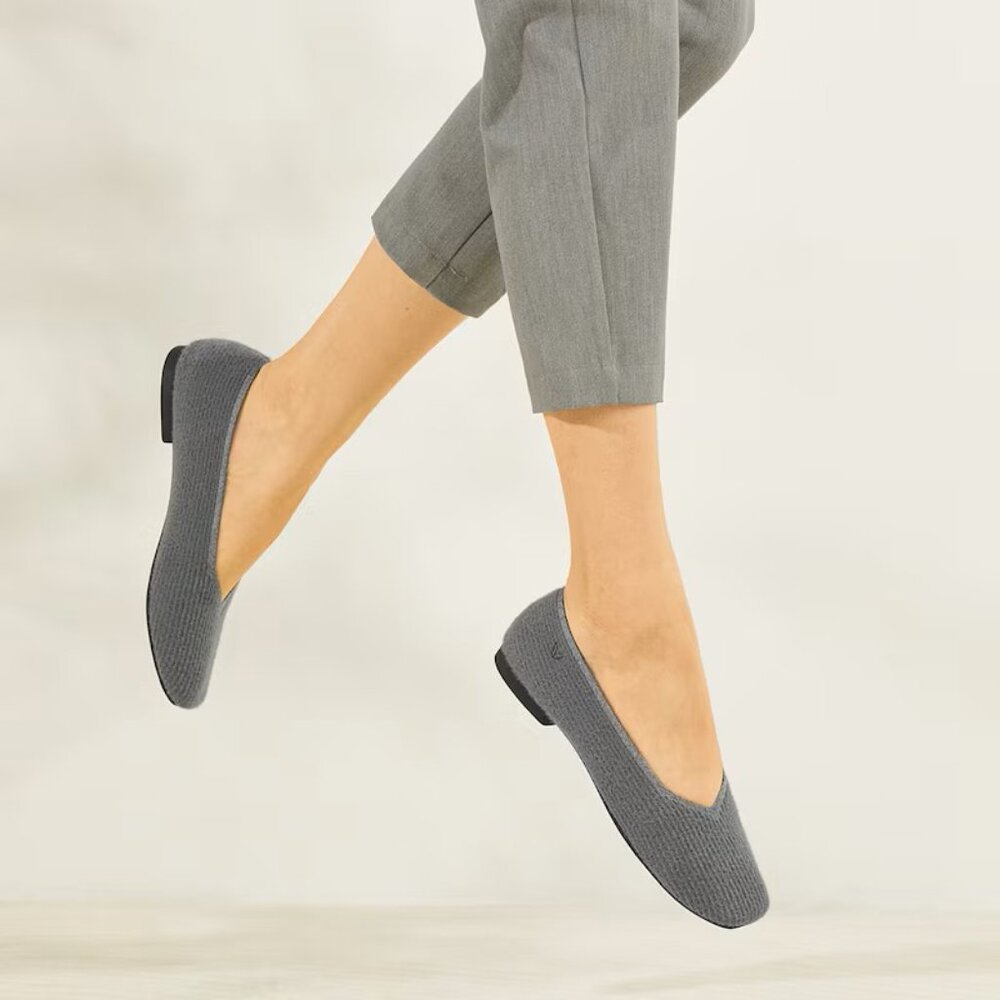 VIVAIA Gray Margot 2.0 Square Toe V Cut Flats Textured Knit Vegan Sz 41.5 9.5/10